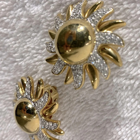 Vintage Gold Tone W White Gems Sun Shaped Clip  On Earrings - Picture 5 of 9